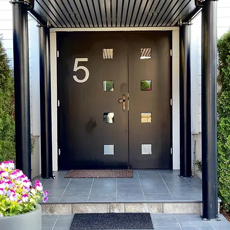 Comfortable Living In Prestasen Park - Only 500m To Centre And The Harbour, Sandefjord