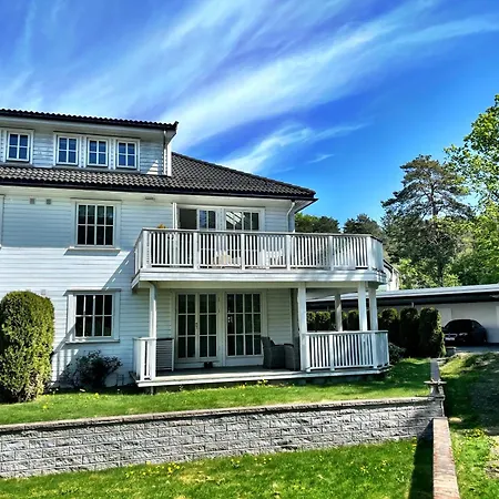 Comfortable Living In Prestasen Park - Only 500m To Centre And The Harbour, Sandefjord