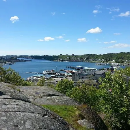 Comfortable Living In Prestasen Park - Only 500m To Centre And The Harbour, * Sandefjord