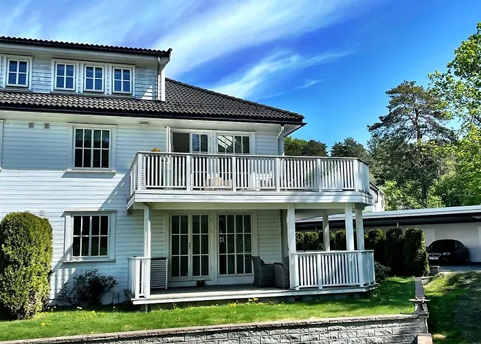 Comfortable Living In Prestasen Park - Only 500m To Centre And The Harbour, Sandefjord